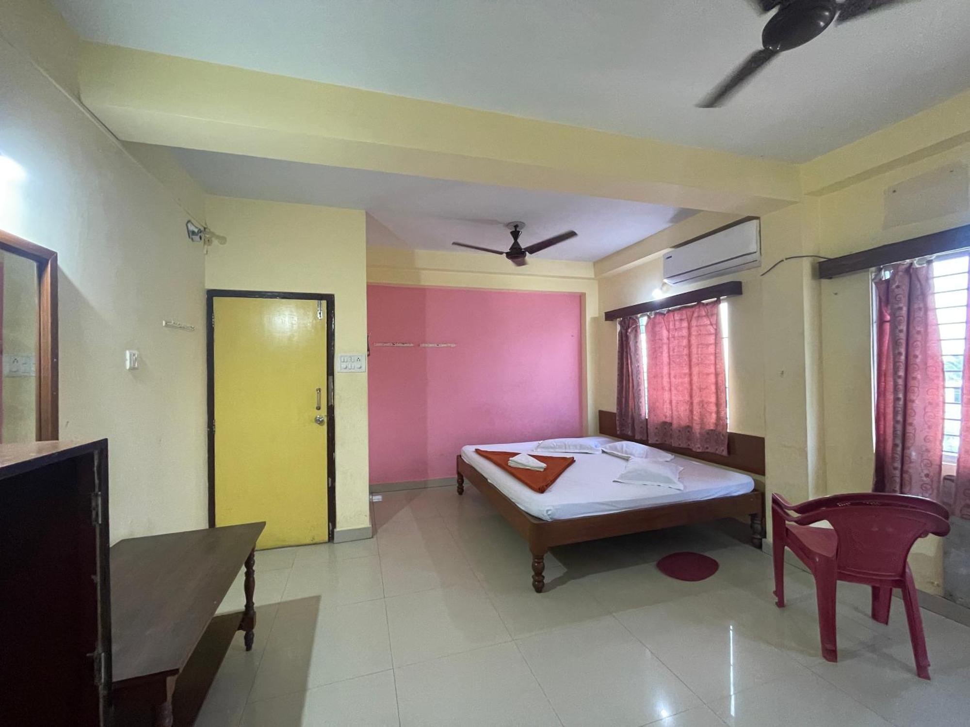 Pushpashree Near Sea Beach-puri 3* Puri
