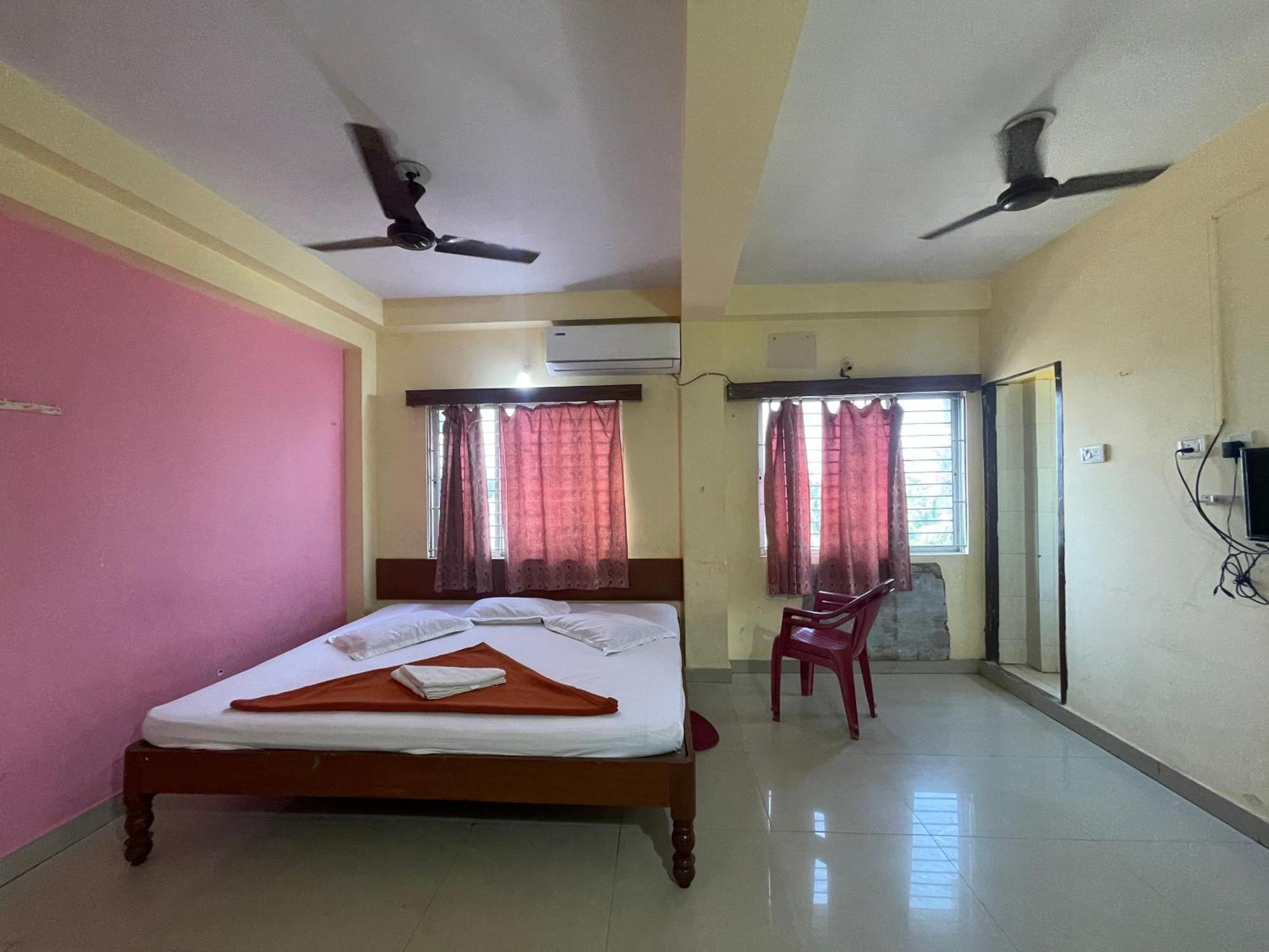 Pushpashree Near Sea Beach-puri