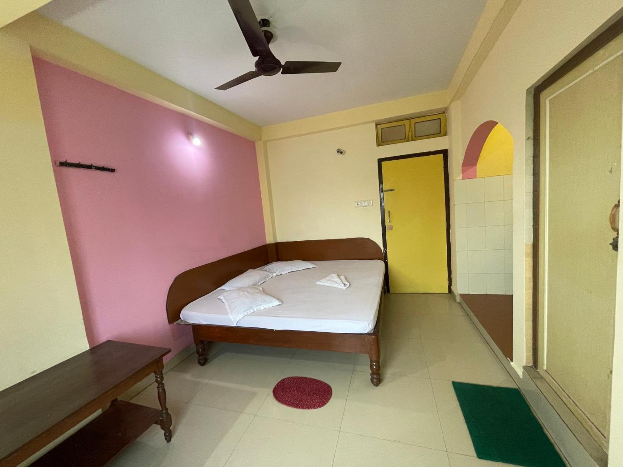 Pushpashree Near Sea Beach-puri 3*