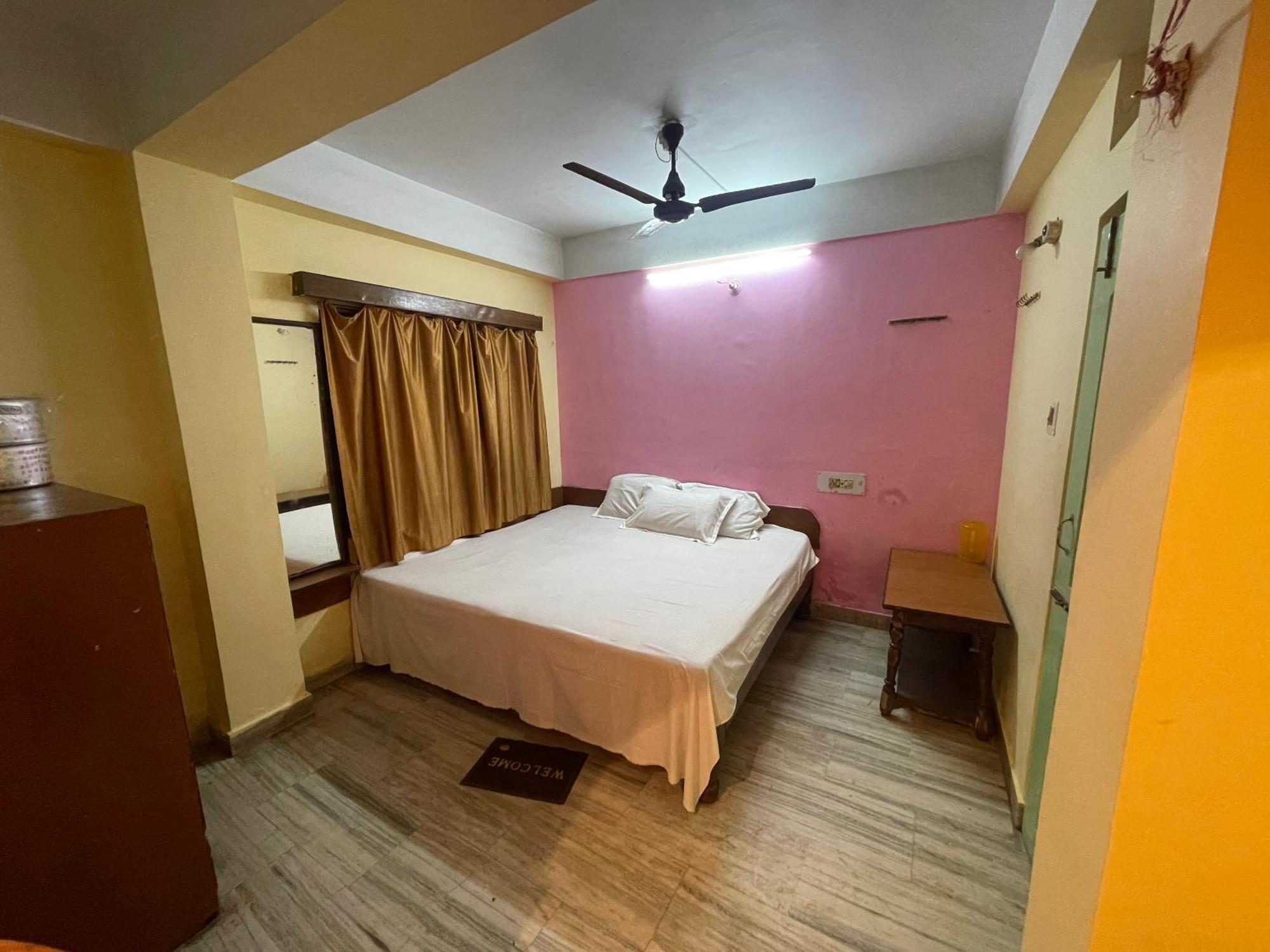 Pushpashree Near Sea Beach-puri