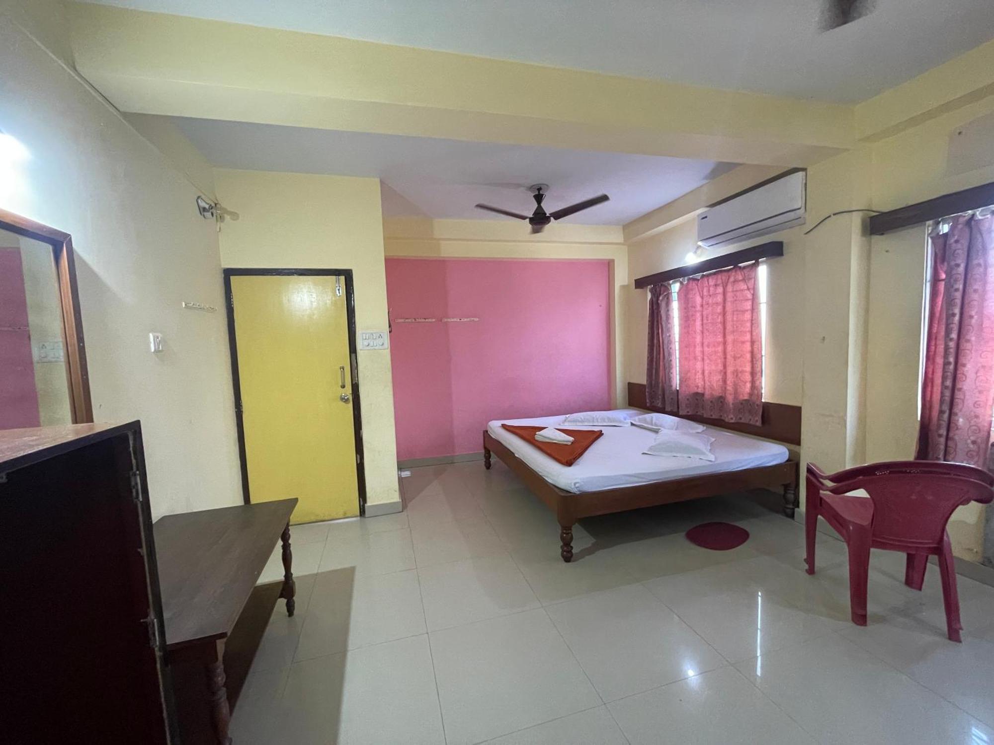 Pushpashree Near Sea Beach-puri 3*