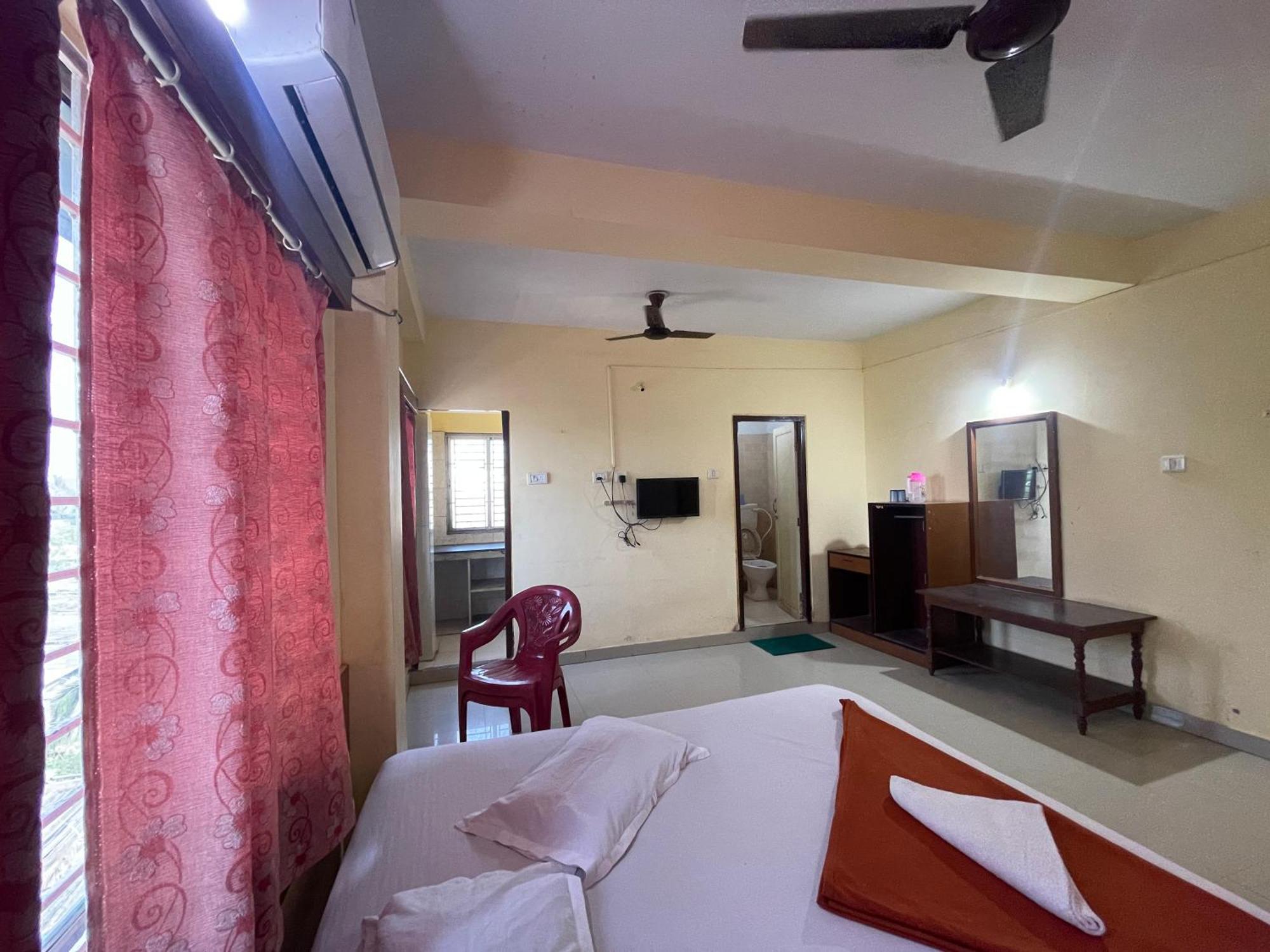 Pushpashree Near Sea Beach-puri 3*